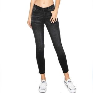KENDALL + KYLIE Size. 3/26 The Ultra Babe Skinny Jeans
